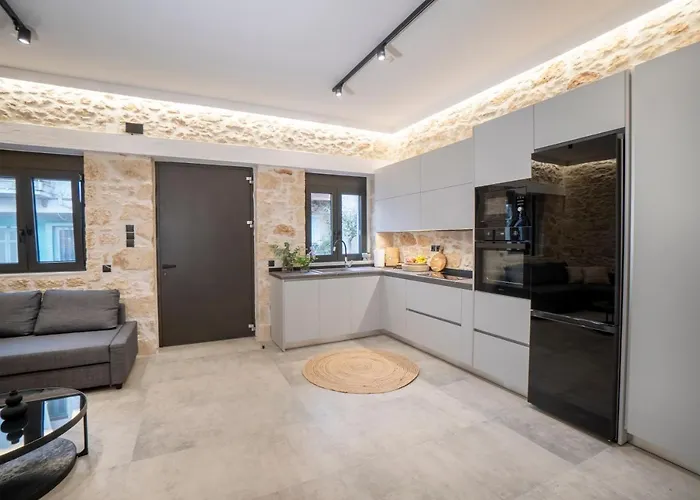 Flor28 Stone House