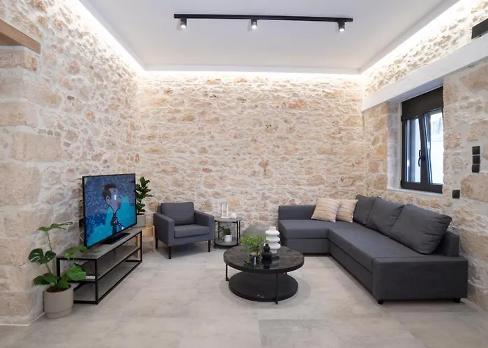 Flor28 Stone House