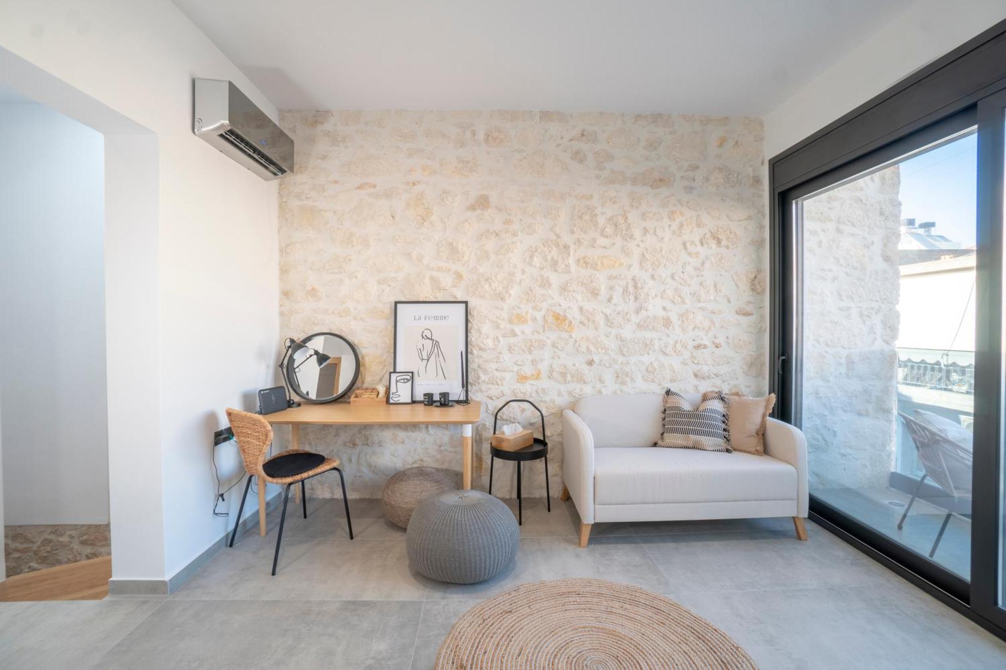 Flor28 Stone House Apartment